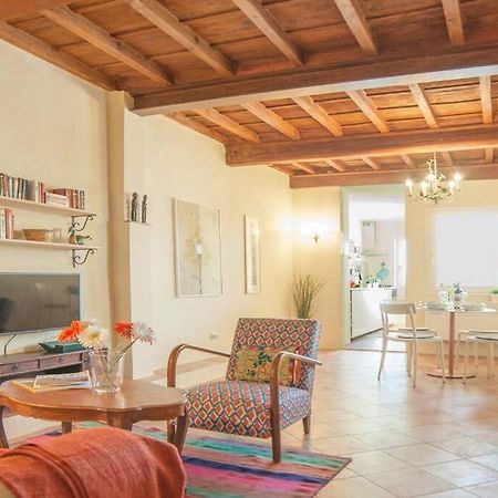 Cozy Macci Flat 4 People Near Santa Croce Square Apartment Florence Exterior photo