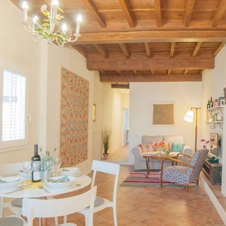 Cozy Macci Flat 4 People Near Santa Croce Square Apartment Florence Exterior photo