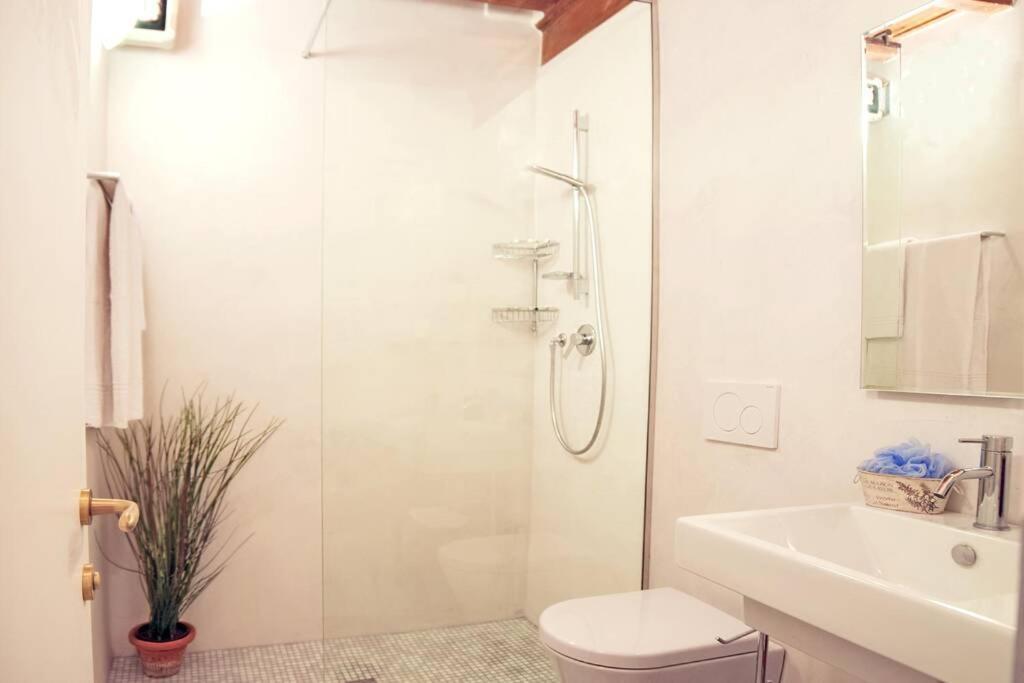 Cozy Macci Flat 4 People Near Santa Croce Square Apartment Florence Exterior photo
