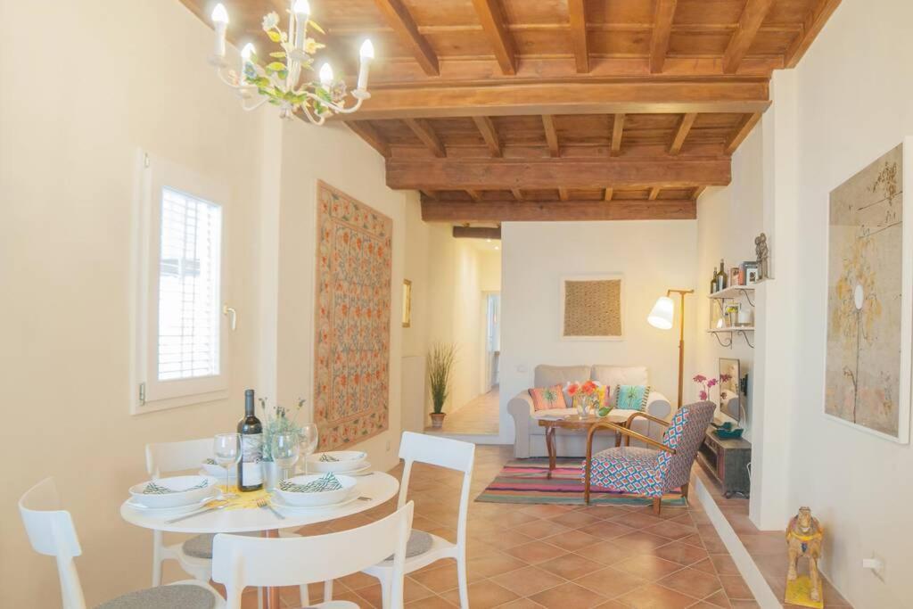 Cozy Macci Flat 4 People Near Santa Croce Square Apartment Florence Exterior photo